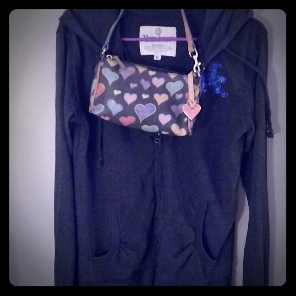 A SIZE LARGE UK SWEATSHIRT WITH A VINTAGE DOONEY!!